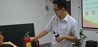 硕日新能源开展消防安全培训