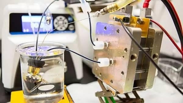 【前沿】神奇液体电池或给太阳能存储带来革新