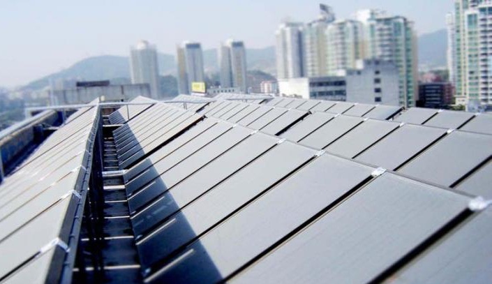 屋顶“绿伞”可降低室温6度 分布式光伏发电受加盟商追捧