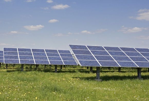 中国光伏产业的喜与忧：重开发 轻消纳